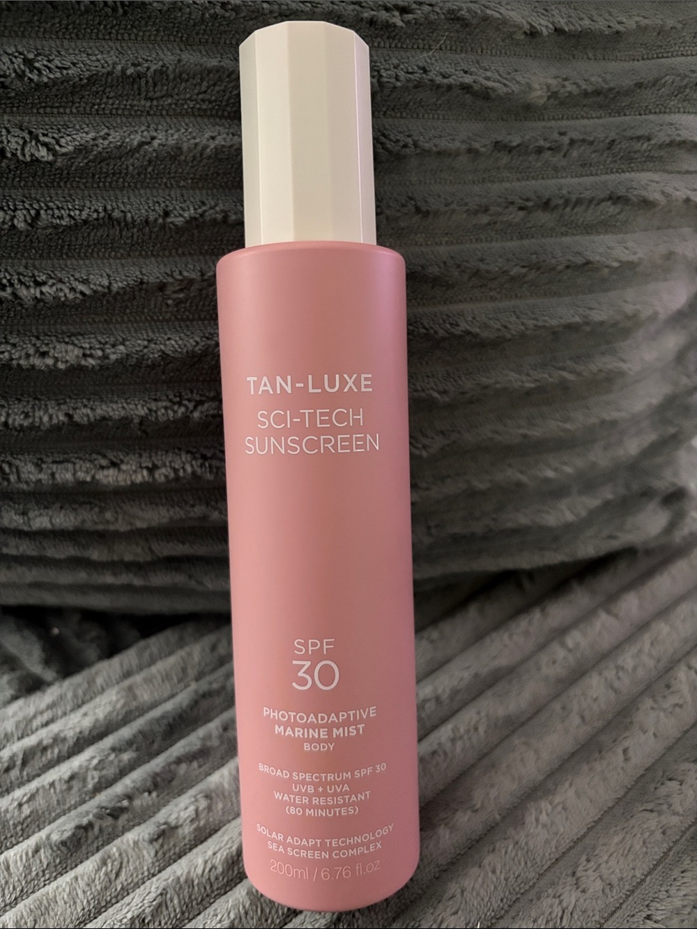 Pink Sci-Tech SPF 30 Photoadaptive Marine Mist Sunscreen